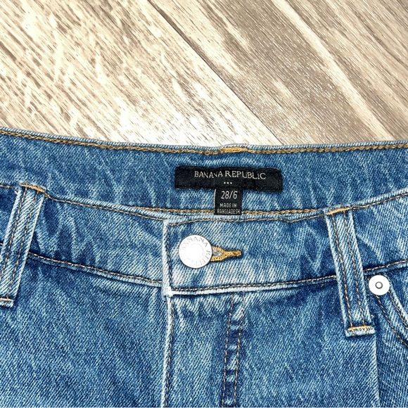 Banana Republic denim shorts - Picture 2 of 3